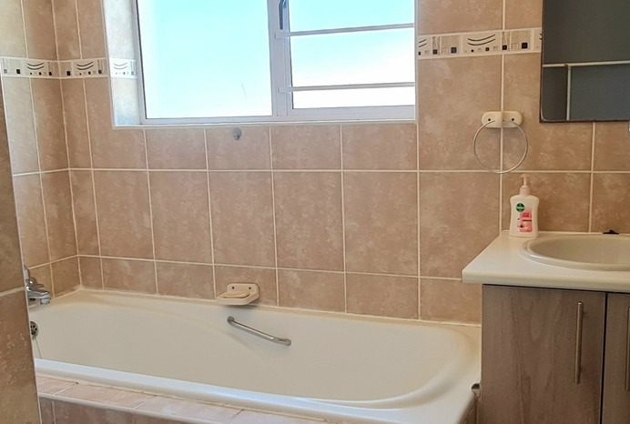 To Let 3 Bedroom Property for Rent in Old Place Western Cape